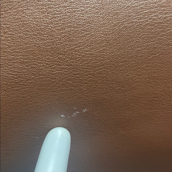 Coach ‘Hamptons’ Leather Carryall - Picture 3 of 16